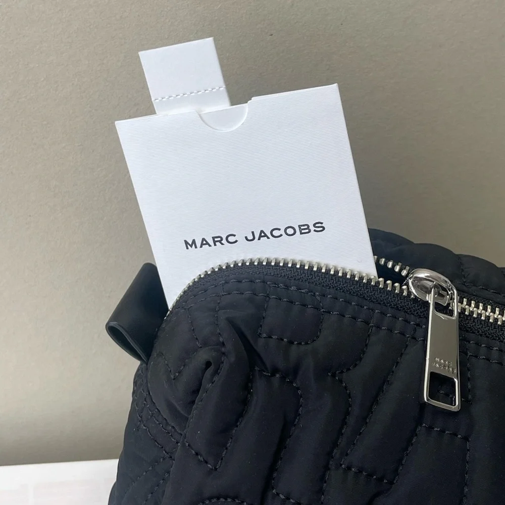 Marc Jacobs new+tag marc